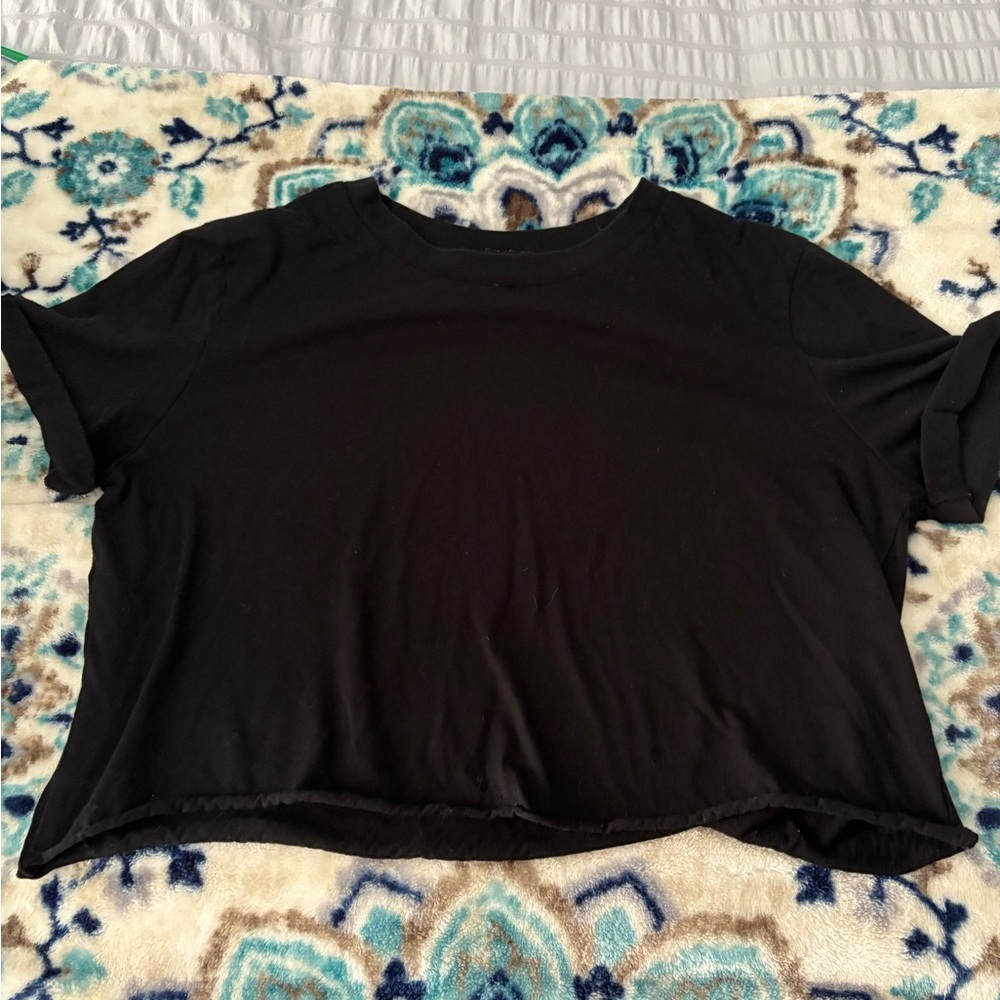 Forever 21 Black Crop Relaxed T-Shirt